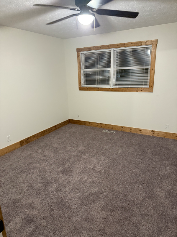 517 Milliken Rd - Photo 3 of 11