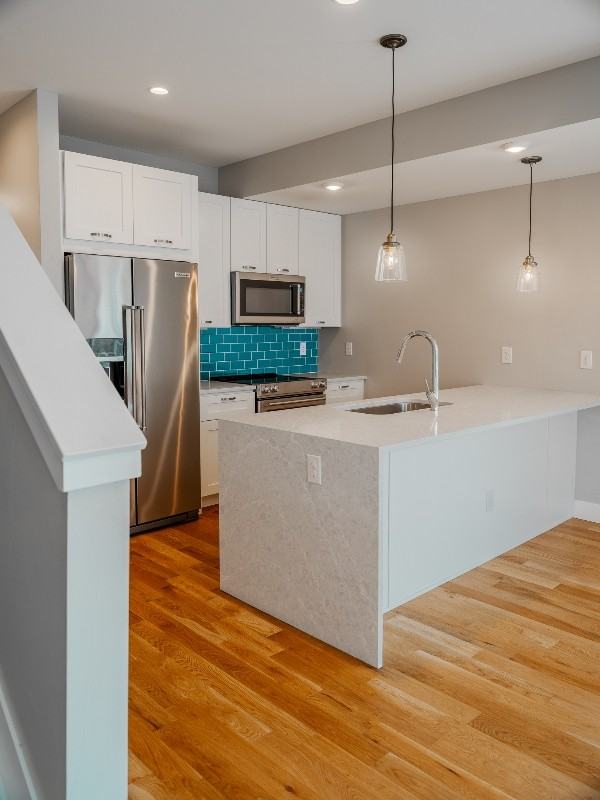 1272 Yates St #1 - Photo 4 of 17