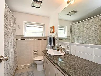 939 Springbrook Dr - Photo 3 of 8