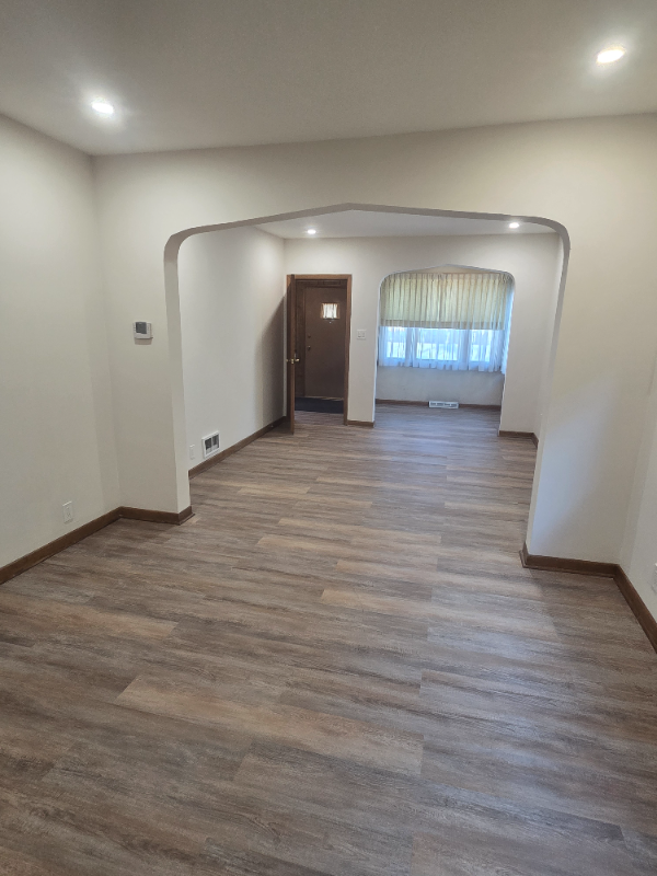 1718 Lake Ave - Photo 2 of 17