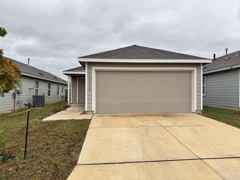 13838 Ostrich Run - Photo 2 of 20