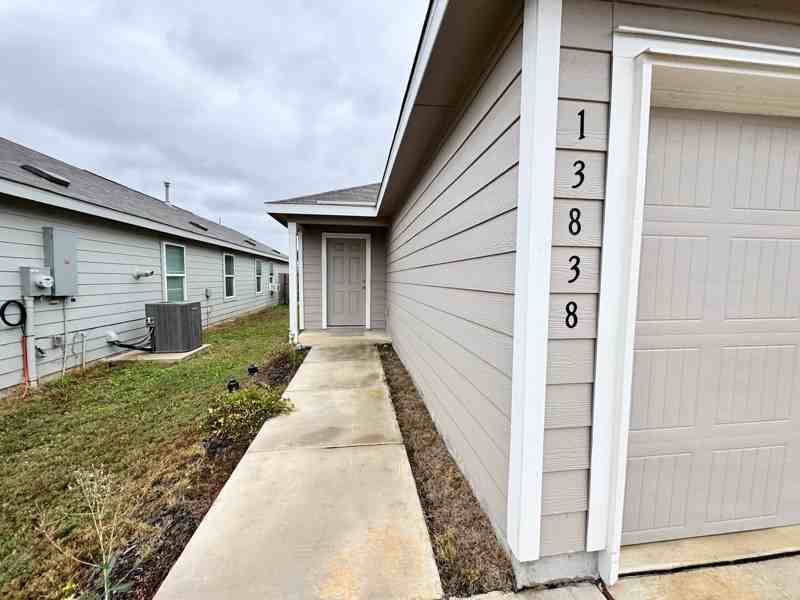 13838 Ostrich Run - Photo 3 of 20