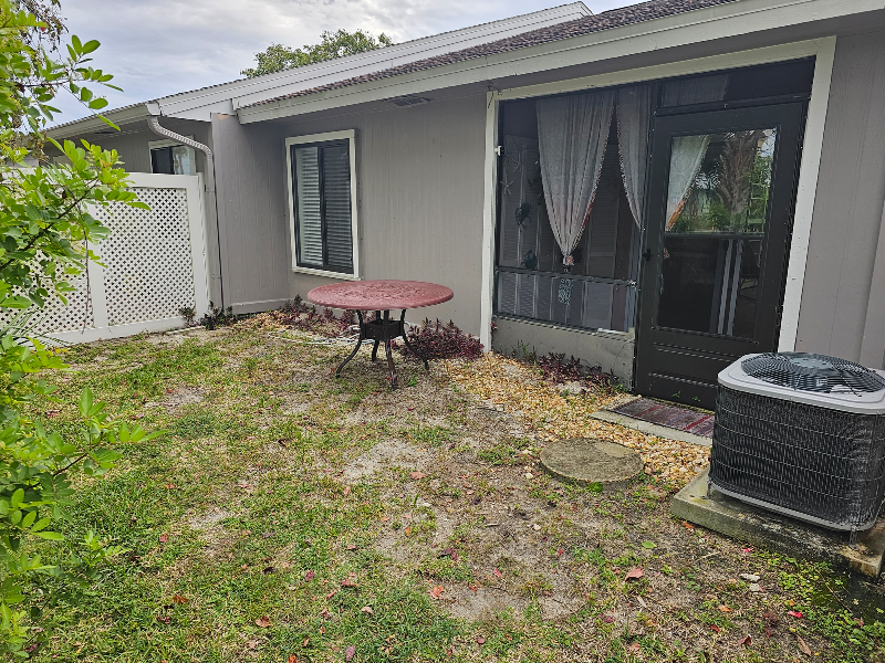 161 Breezeway Ct - Photo 2 of 10