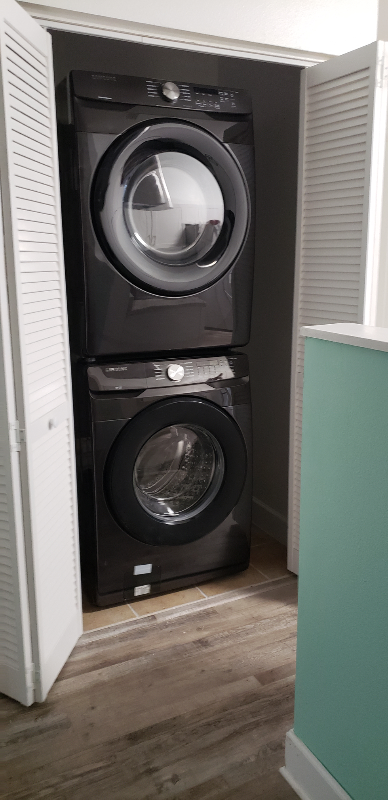 161 Breezeway Ct - Photo 4 of 10