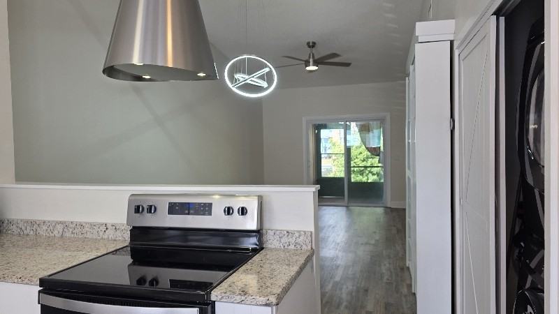 161 Breezeway Ct - Photo 6 of 10