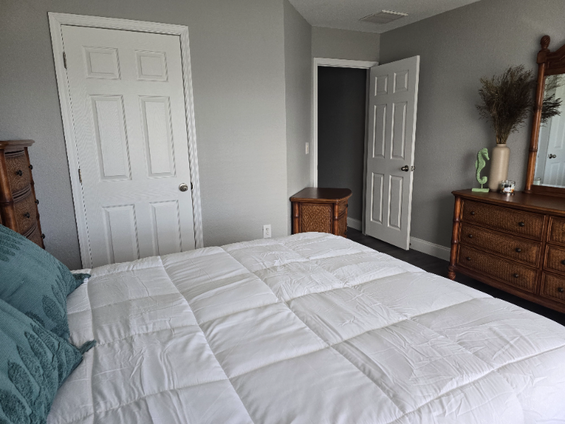 908 Nw 15th Ave - Photo 3 of 3