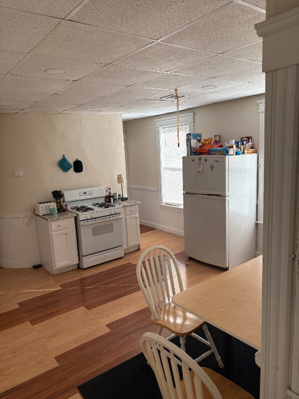 193 Vernon St #2 - Photo 3 of 6