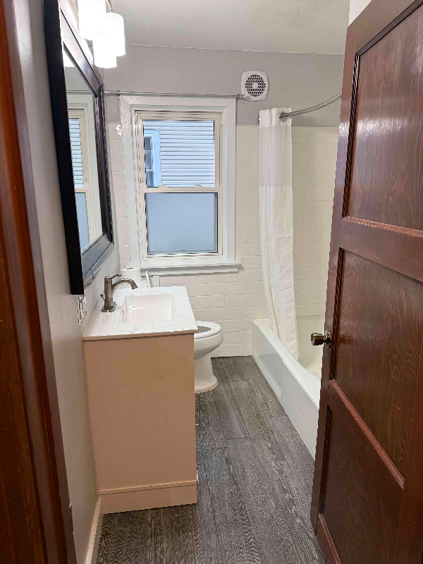 320 Rosslyn Ave - Photo 5 of 13