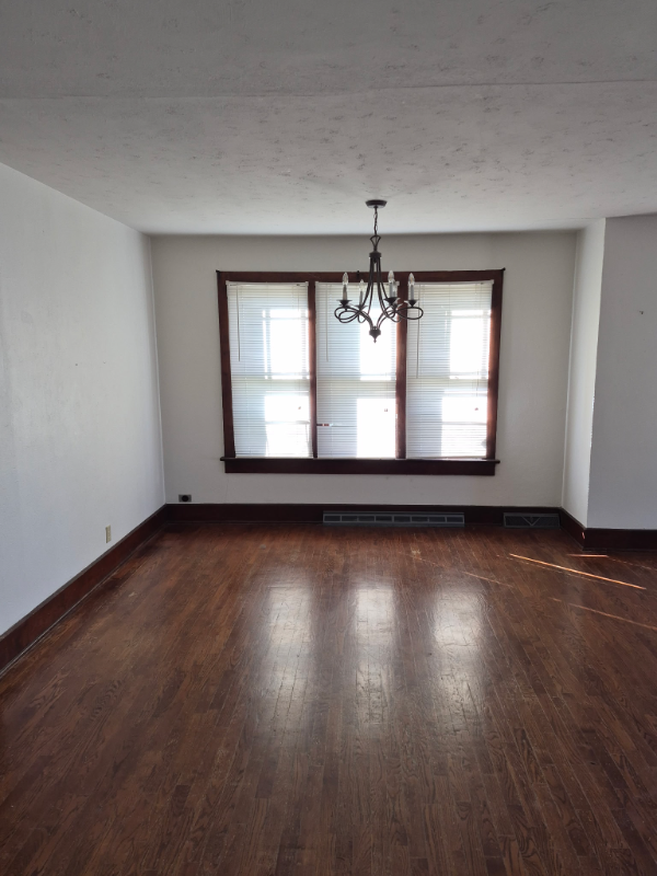 21 Science St - Photo 2 of 9