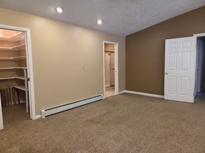 4745 Shady Ln - Photo 5 of 20