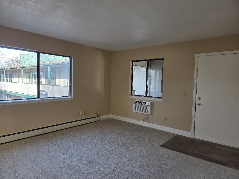 27 W Saint Elmo Ave - Photo 3 of 11