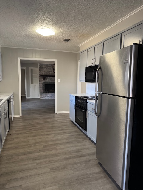 1503 E 22nd St - Photo 5 of 13