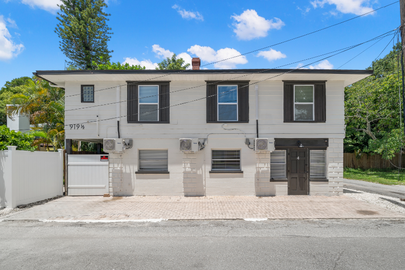 919 16th Ave N #3 - Photo 2 of 18