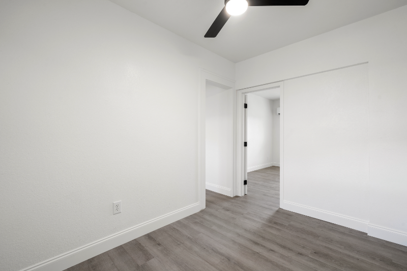 919 16th Ave N #3 - Photo 5 of 18