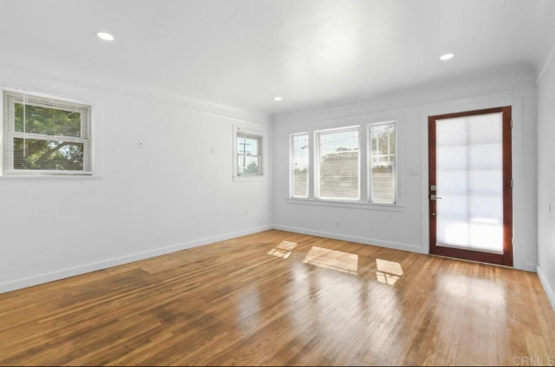 2503 Sumac Dr - Photo 3 of 20