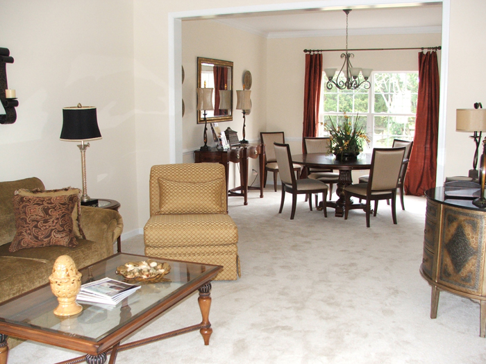 215 Peach Hill Dr - Photo 3 of 7