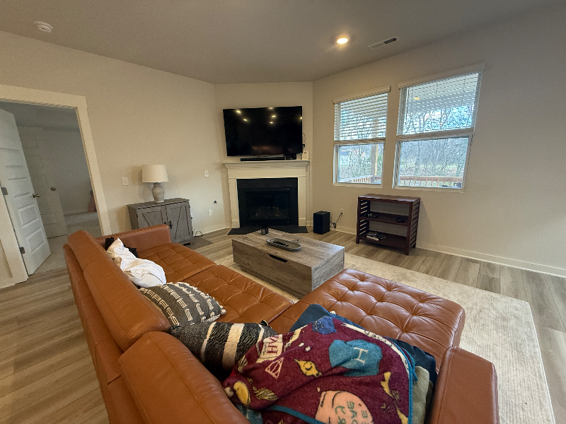 845 Nightingale Ave - Photo 6 of 20