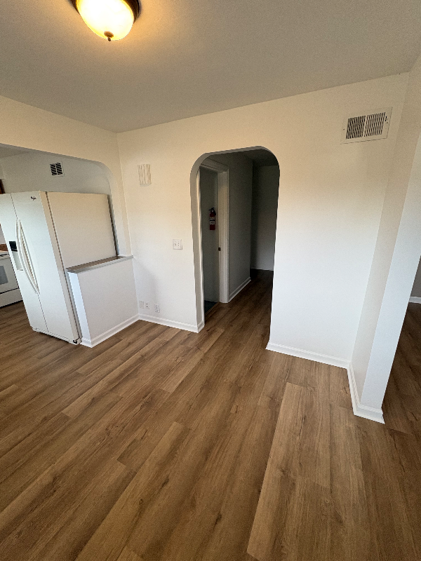 3887 Crescent Dr - Photo 4 of 12