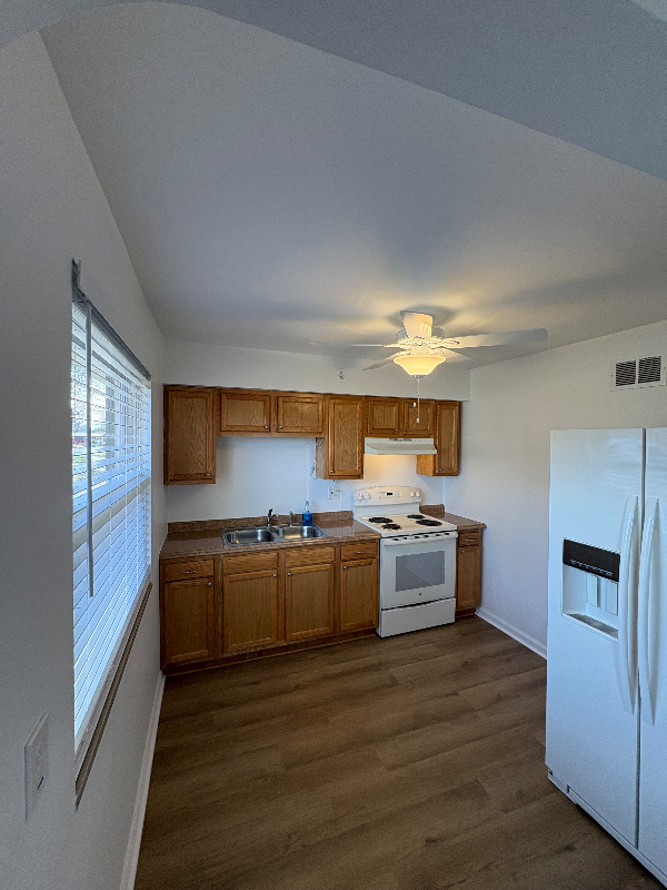 3887 Crescent Dr - Photo 6 of 12