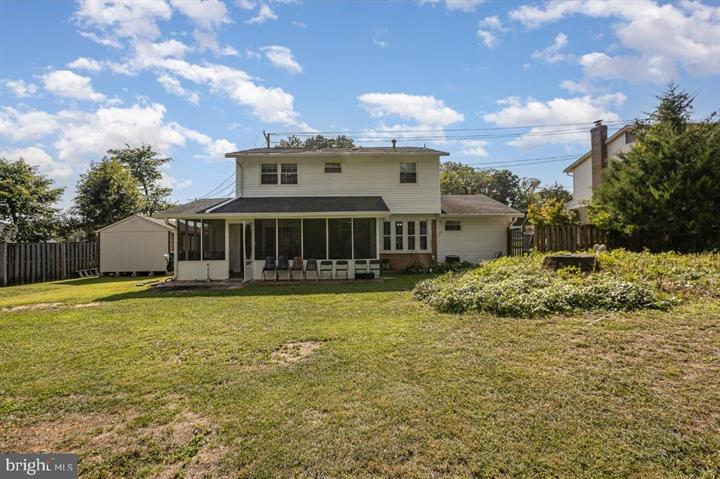 6919 Rolling Rd - Photo 2 of 12