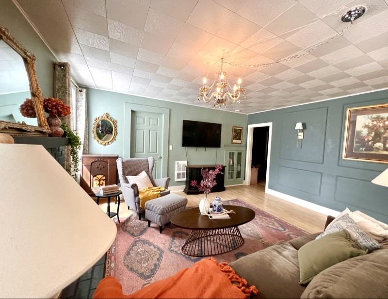 303 Pioneer Ave #3 - Photo 3 of 19