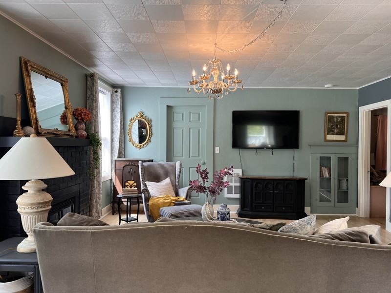 303 Pioneer Ave #3 - Photo 5 of 19