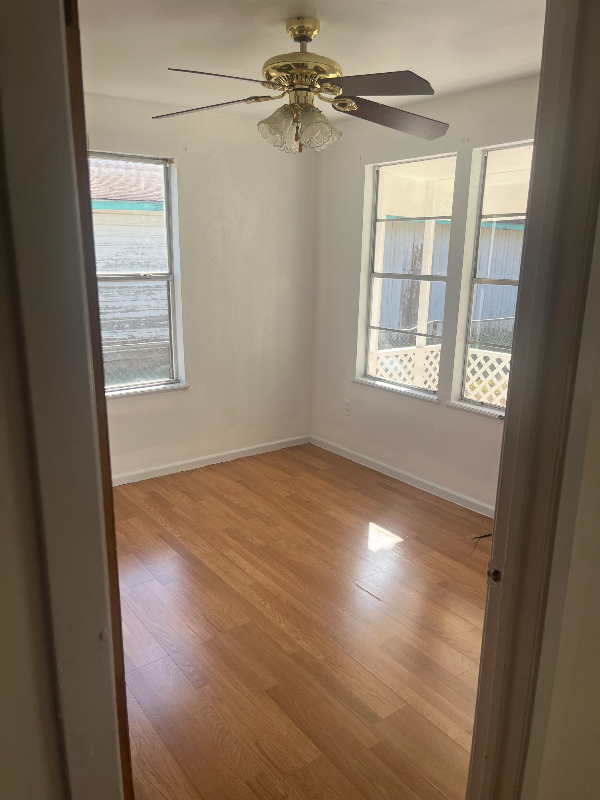 621 W Leona St - Photo 5 of 8