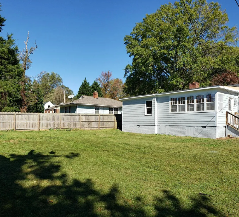 3119 Eastwood Dr - Photo 2 of 16