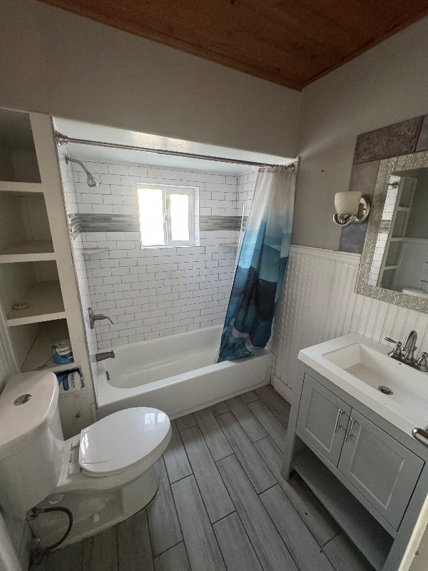 4928 Newton St - Photo 2 of 5