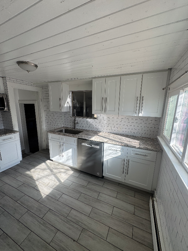 4928 Newton St - Photo 5 of 5