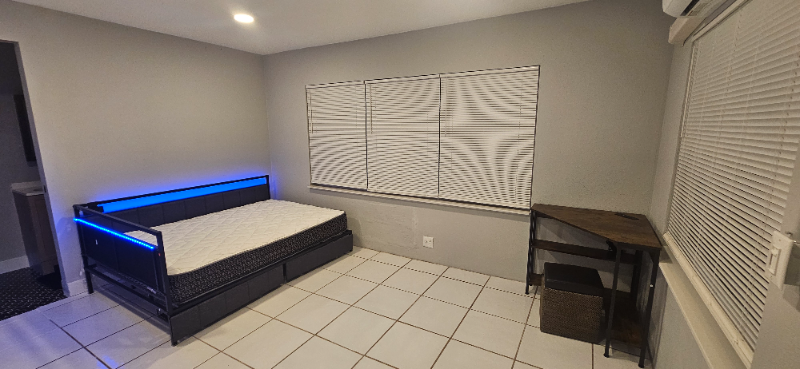 1448 W 31st St #REAR - Photo 2 of 7