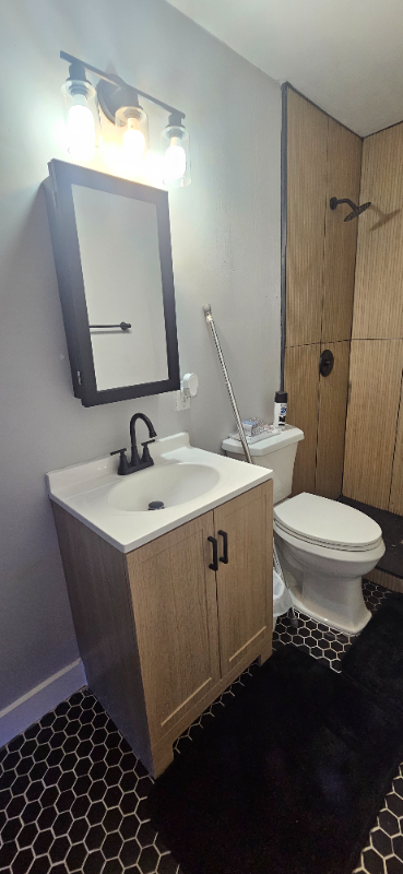 1448 W 31st St #REAR - Photo 3 of 7