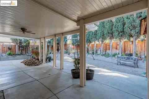 1720 Treehaven Ln - Photo 4 of 5