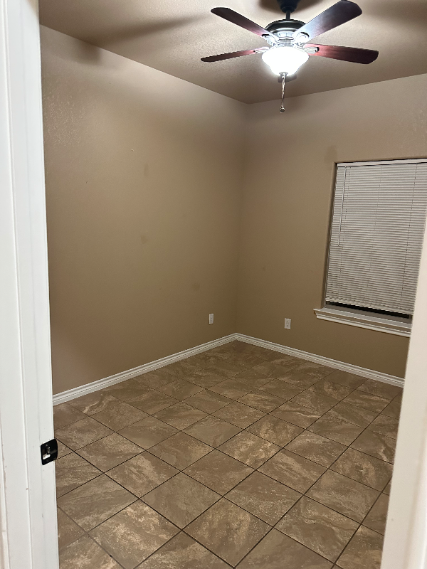 1019 Tesoro Hls - Photo 7 of 9