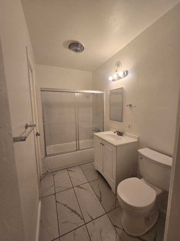 11820 Hart St #1 - Photo 7 of 9