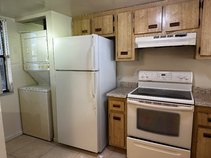 3527 Nw 114th Ter - Photo 6 of 9