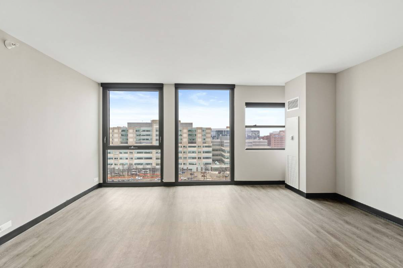 1932 W Ogden Ave - Photo 5 of 14