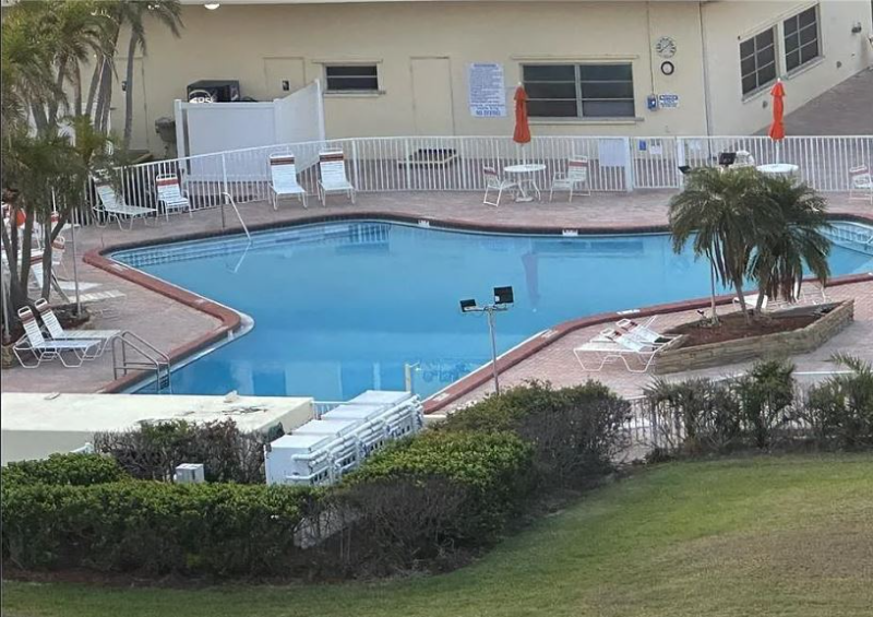 4525 Cove Cir #304 - Photo 5 of 15