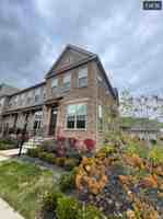 featured image of 932 Pullman Pl