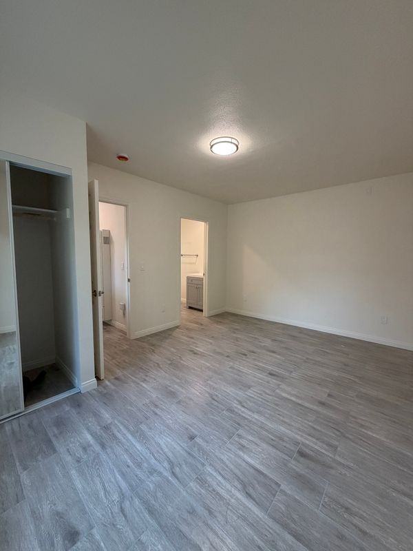 223 E Colorado Blvd ##C - Photo 6 of 23