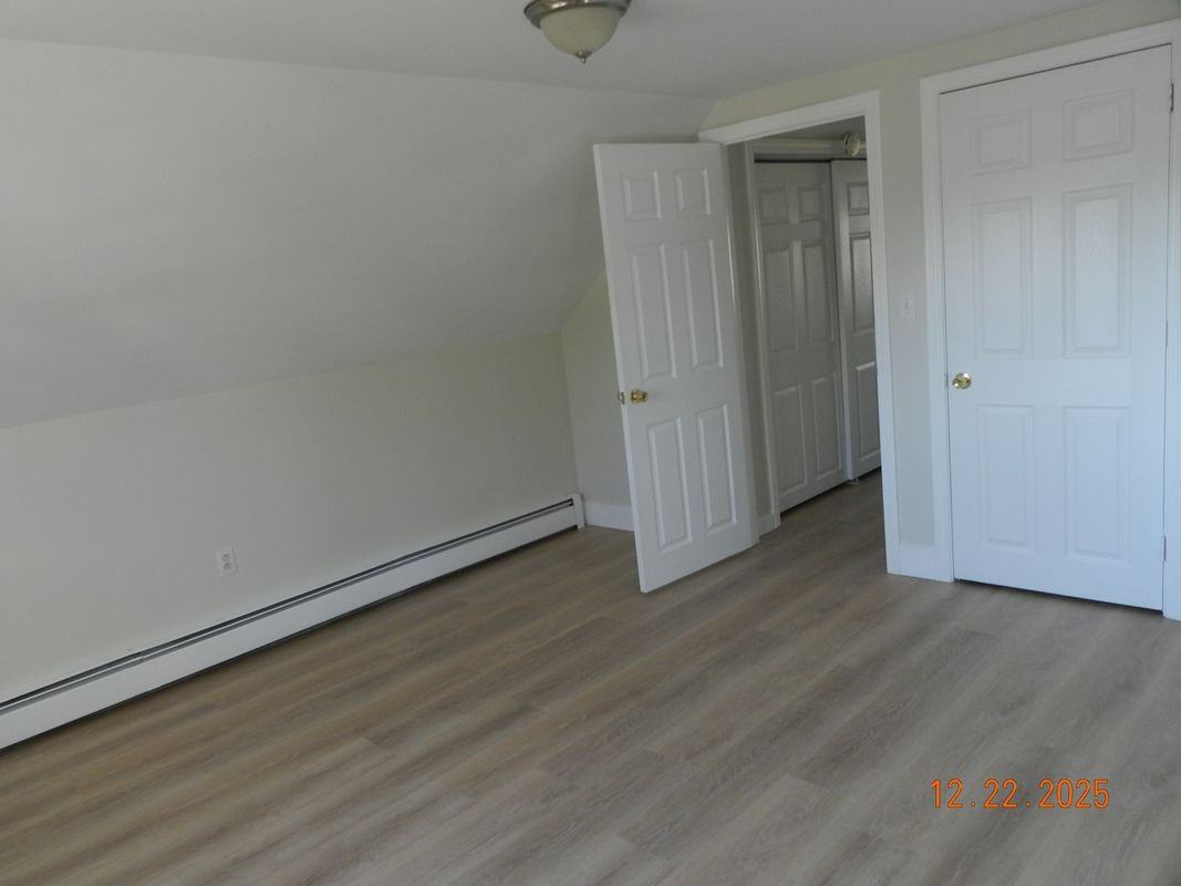 10 Poplar St - Photo 4 of 10