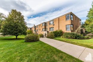 7320 N Ridge Blvd - Photo 1 of 1