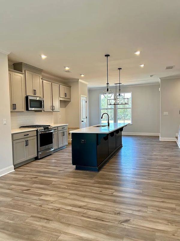 509 Hardy Dr - Photo 7 of 15