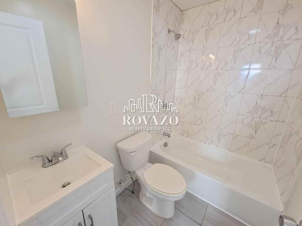 228 Wainwright Street #1 - Photo 4 of 10