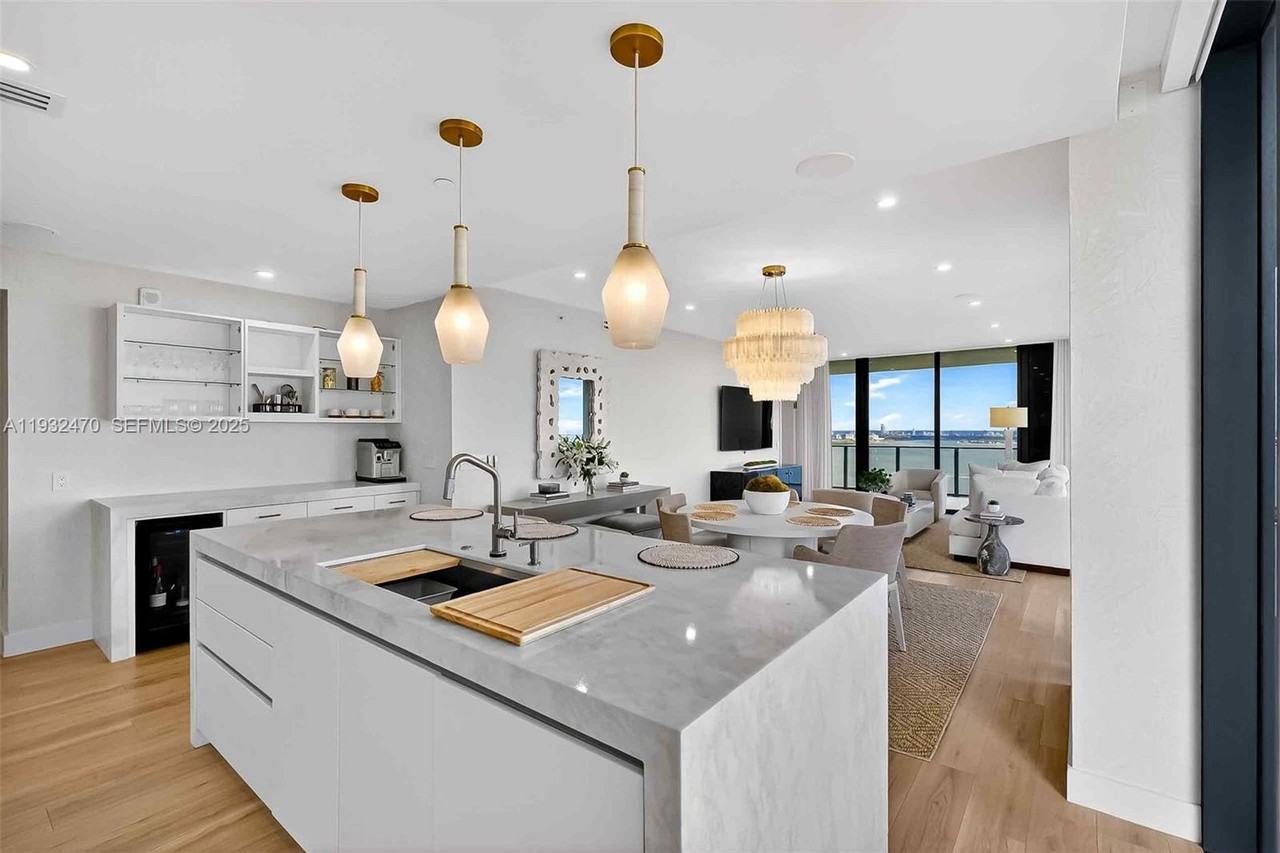 NE 23rd St & Biscayne Blvd - Photo 3 of 36