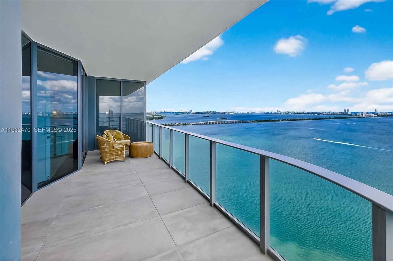 NE 23rd St & Biscayne Blvd - Photo 5 of 36