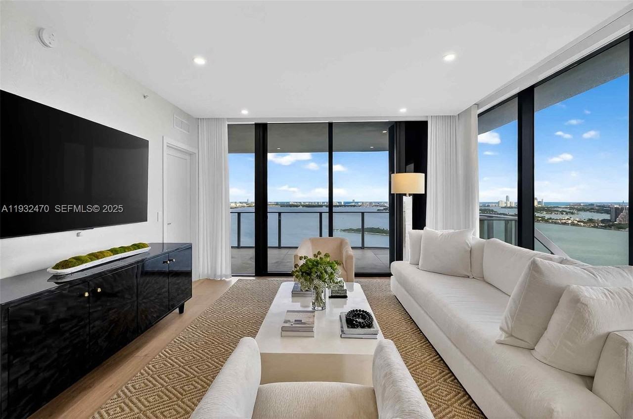 NE 23rd St & Biscayne Blvd - Photo 7 of 36