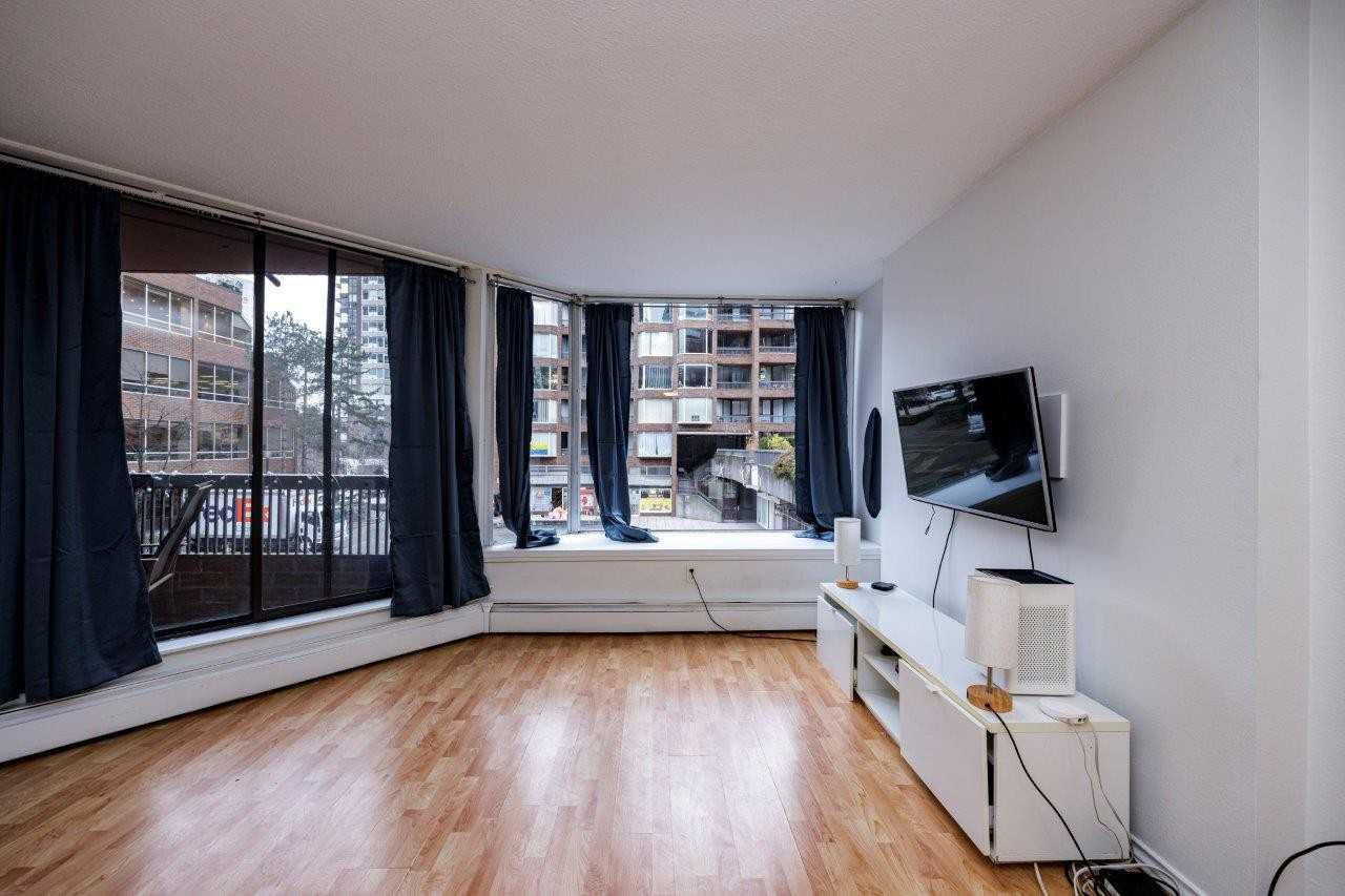 1333 Hornby Street #214 - Photo 7 of 24