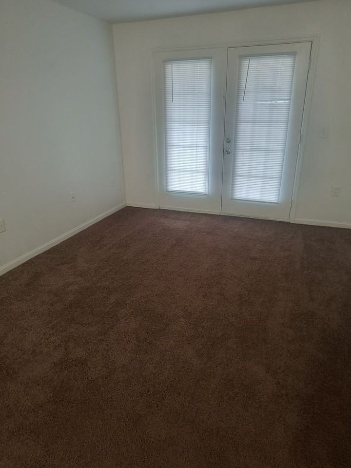 Highlands Apts - Photo 4 of 10