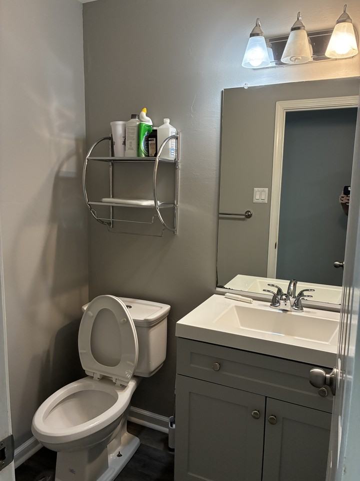 700 Crystal Springs Ct #1 - Photo 6 of 10